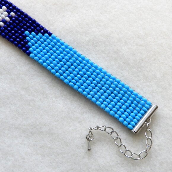 Minnesota state flag bead bracelet, handmade, adjustable length - Picture 5 of 6